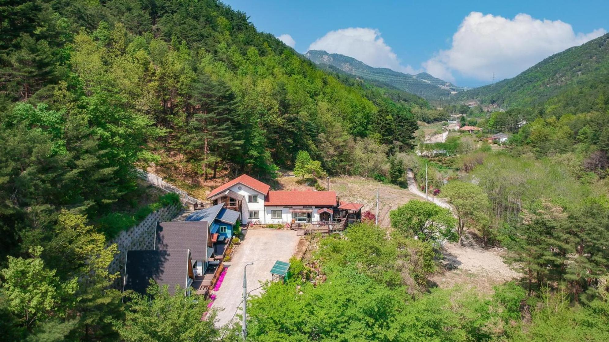 Samcheok Deulre Pension Bagian luar foto